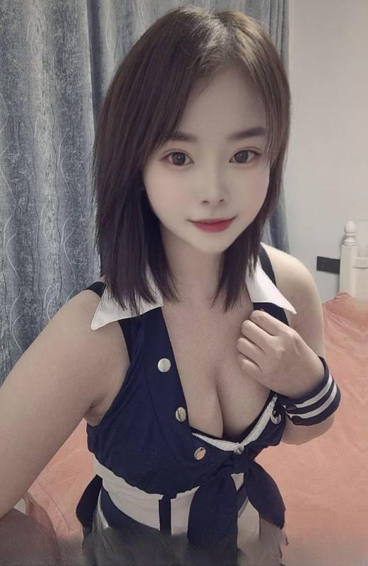 临平短发情趣女郎 图 3