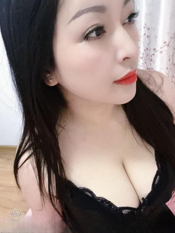 风骚大奶姐姐