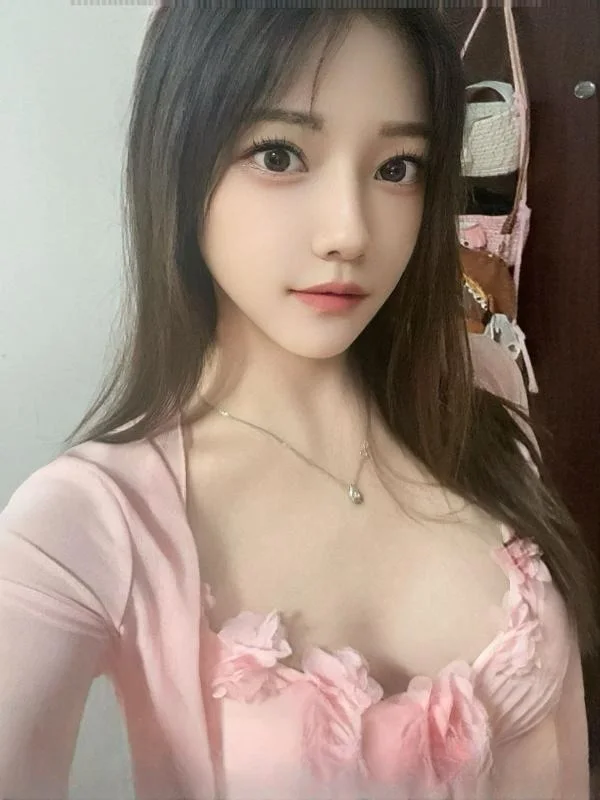 腰细臀翘风骚服务老师 图 4