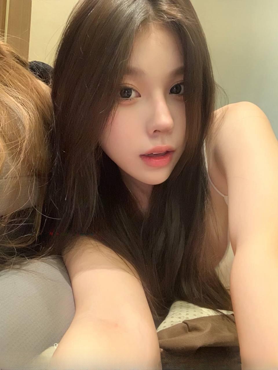 很骚的白虎妹 图 2