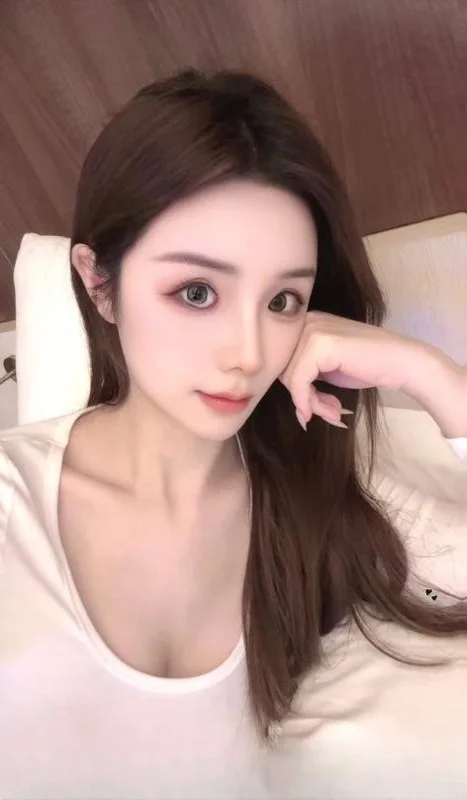 性感翘臀小甜甜