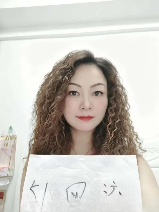大奶服务型少妇