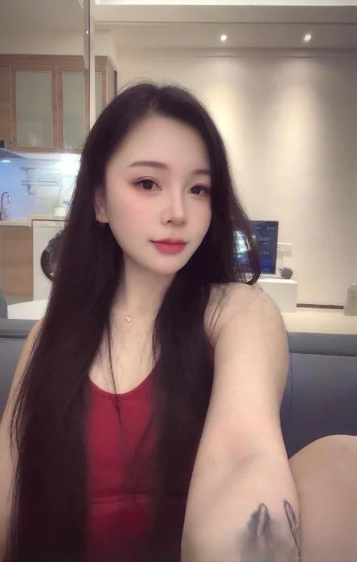 武侯冷白皮御姐楚依依