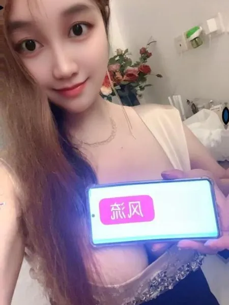 漂亮大胸御姐