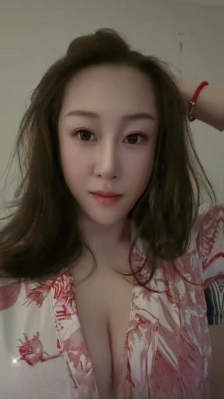 拉丝水床琪琪