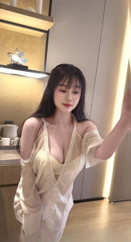 丰满白皙小坦钥钥 图 3