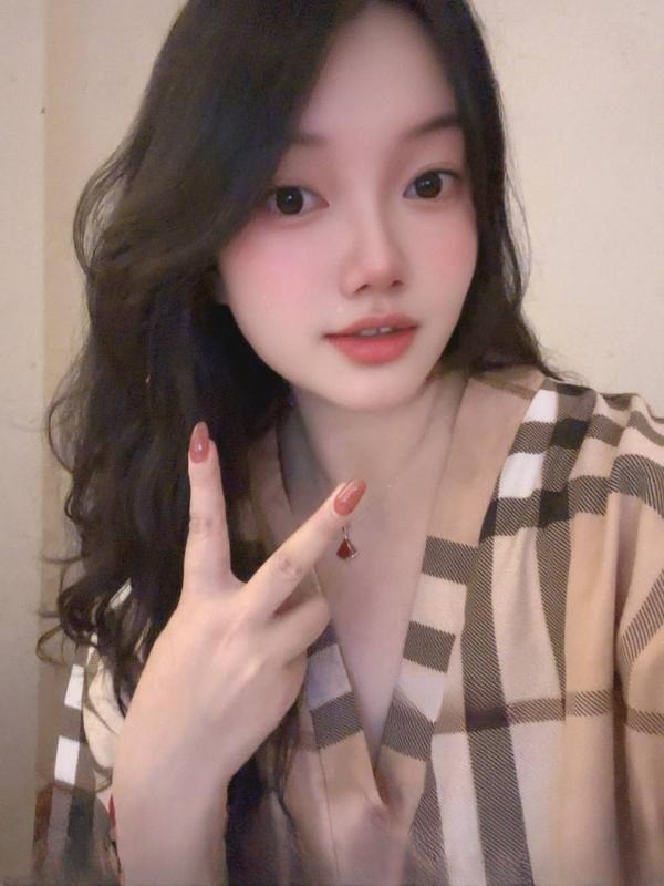 丰满大胸服务系小夭 图 3