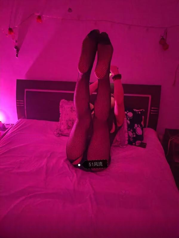 二刷风骚翘臀少妇 图 4