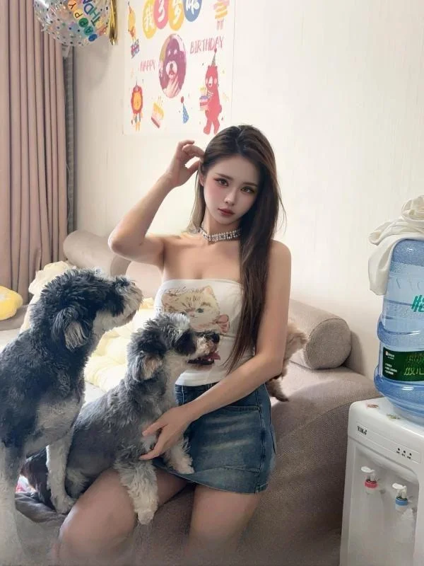 红土地轻轨站附近小娜