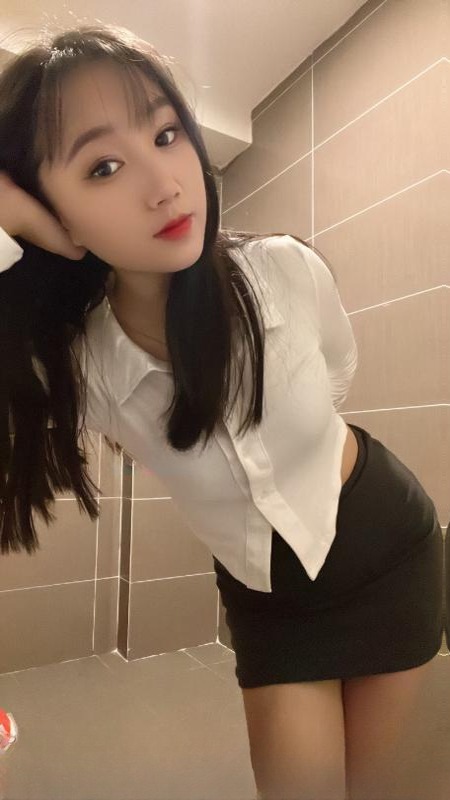 丰乳翘臀嫩妹子 图 2