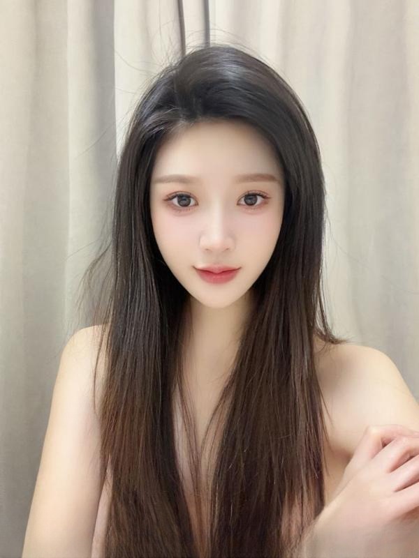 胸大肤白完美女友悠悠 图 2
