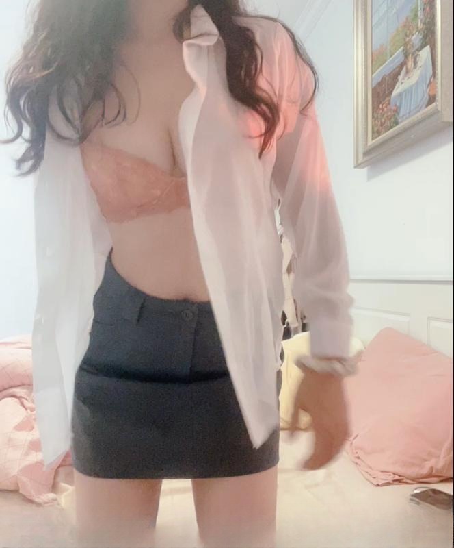 上城蜜臀小安然 图 4