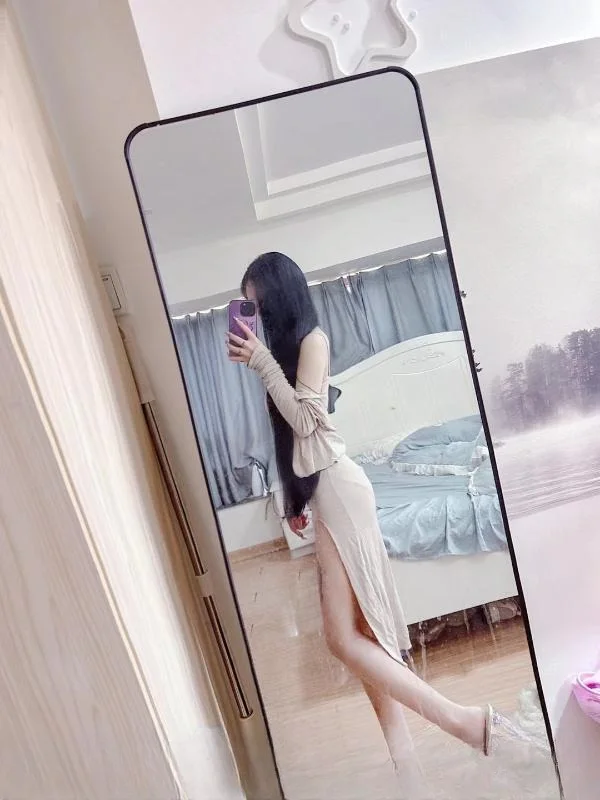 萝莉感美女 图 4