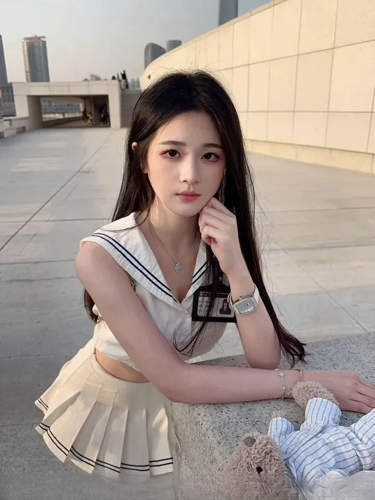 闷骚小巧妹子