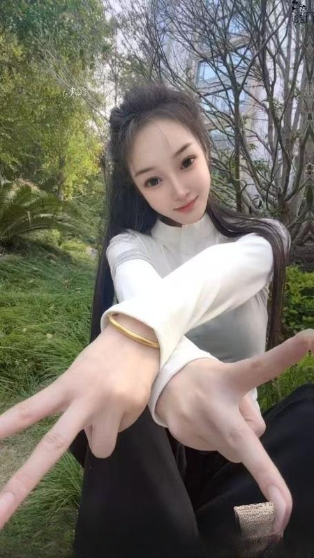 性感制服小璐 图 4