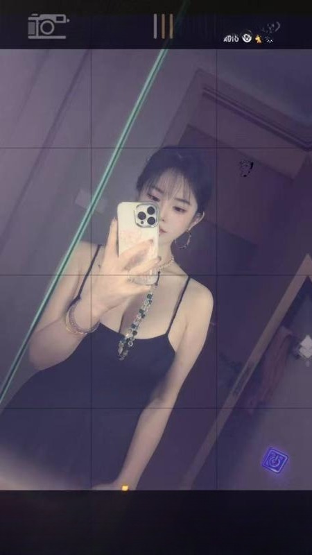 尹山湖骚穴御姐