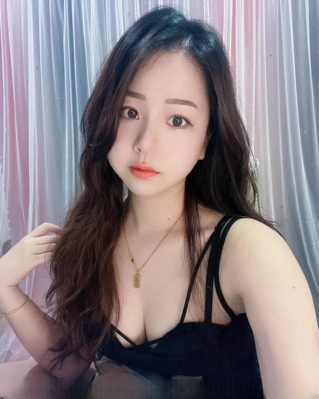 丰满娃娃脸小妹 图 2