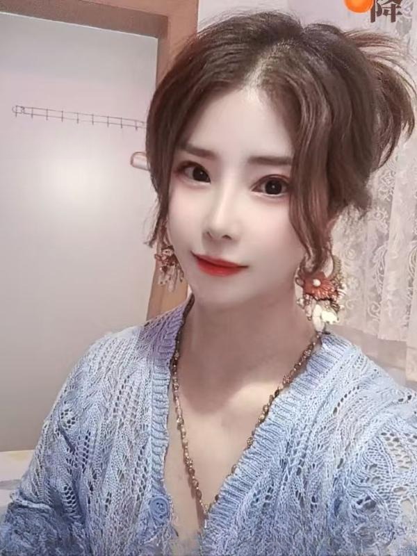 江岸服务小妹