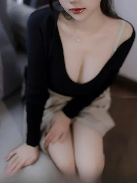 蜜桃翘臀老师