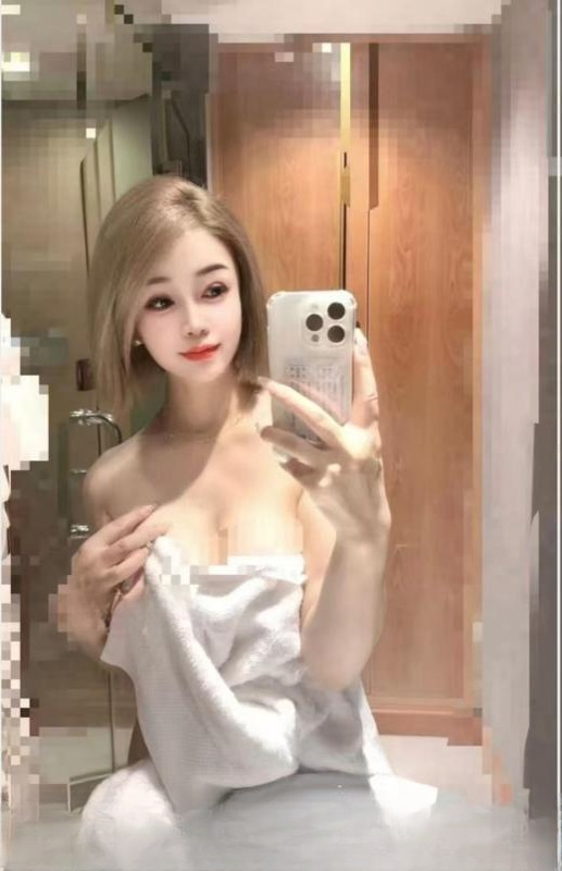 短发御姐可菲 图 4