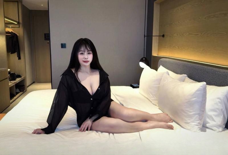 丰满白皙小坦钥钥 图 2