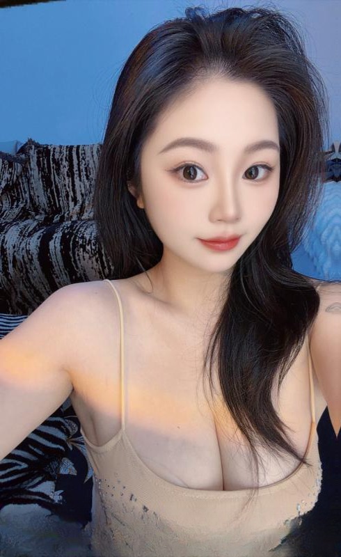 性感萝莉大奶mimi 图 3