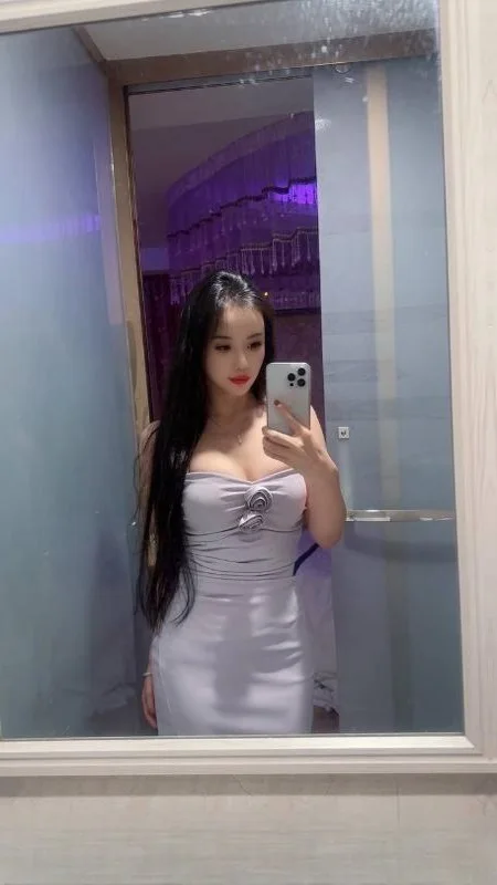 肤白温柔性感御姐