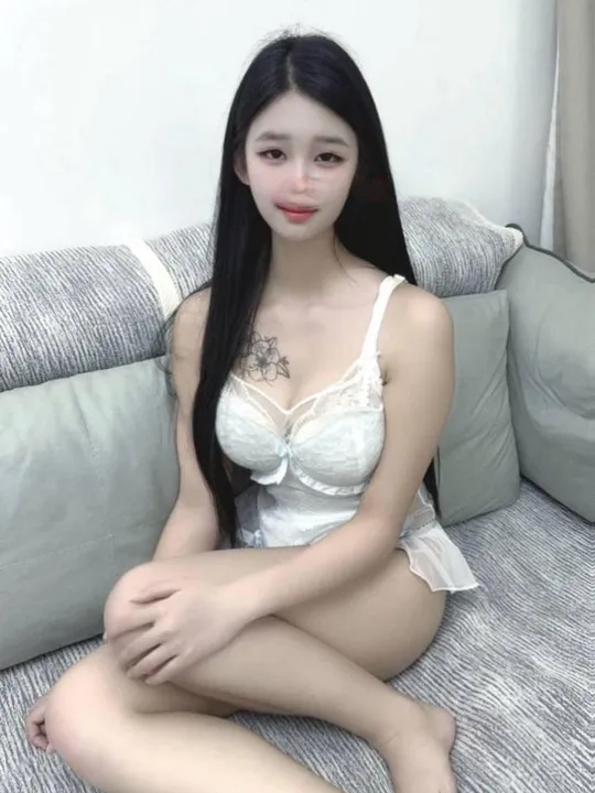 年轻小妹儿服务周到