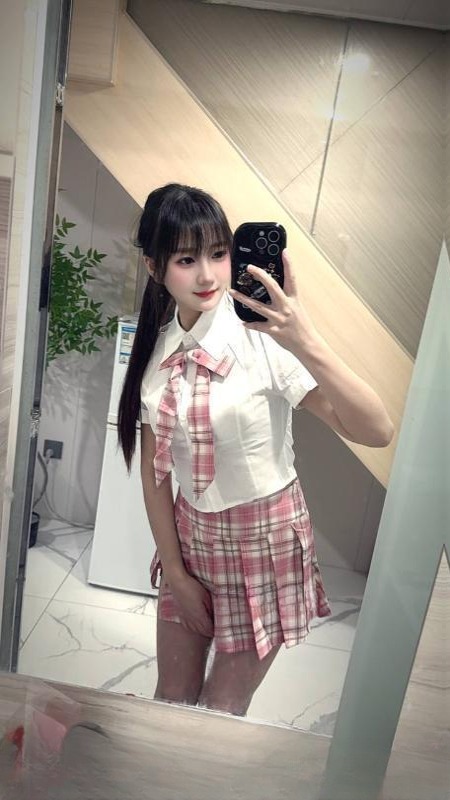 大奶御姐玲玲来袭 图 2