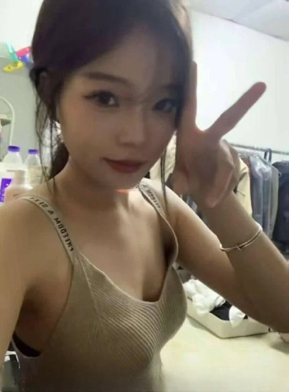 才下海的06年嫩妹 图 2