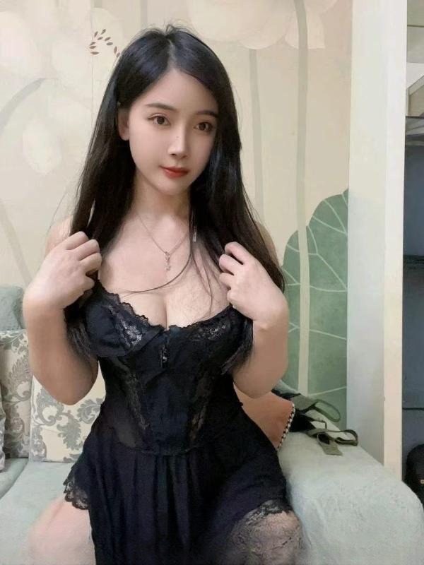 性感大胸翘臀骚妹 图 3
