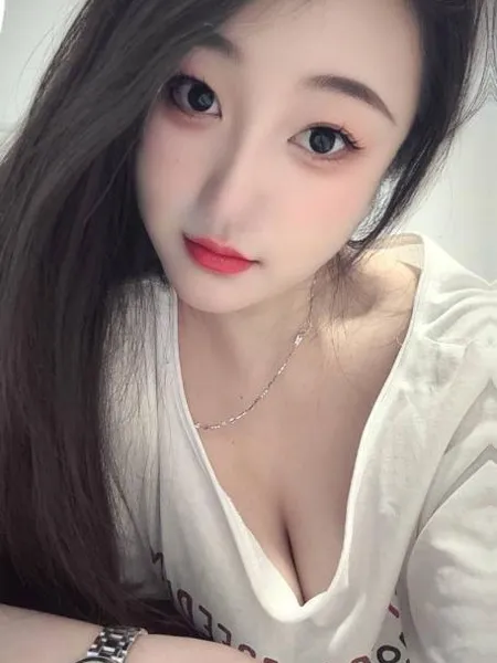 舌吻文静雯雯