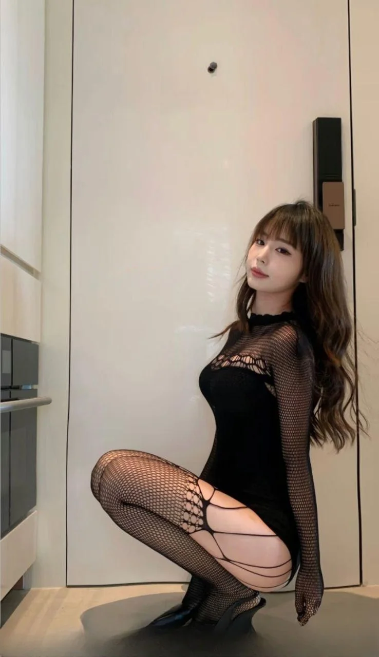 黑丝小婷水贼多 图 2