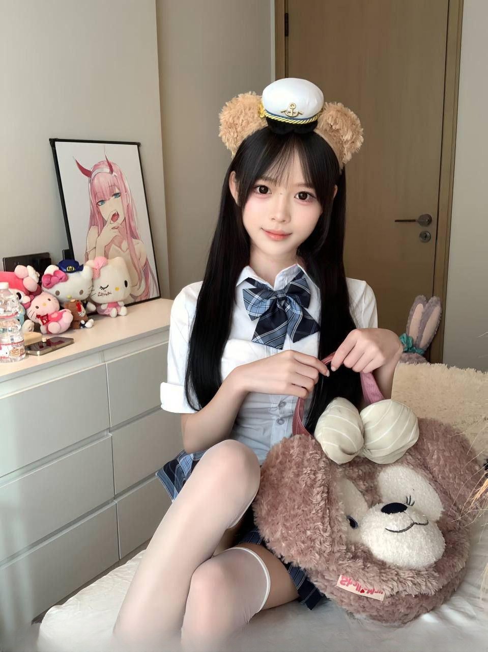 超嫩幼师爆汁想喷 图 2