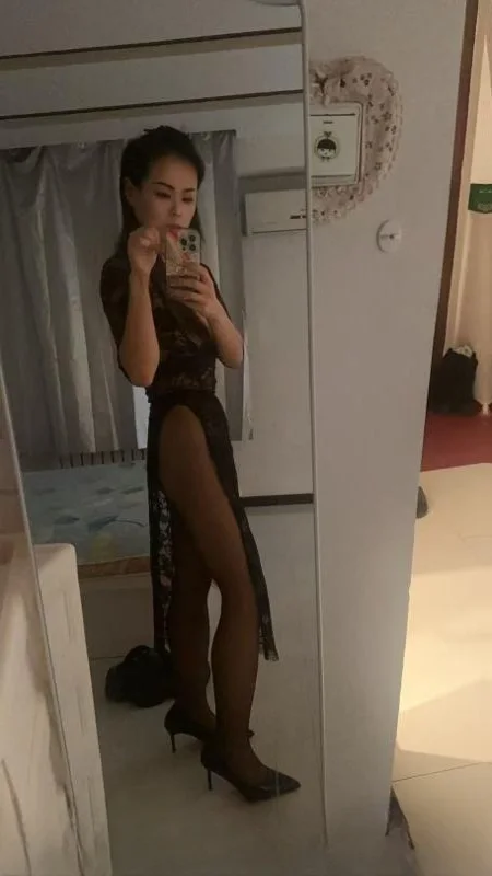 风骚体贴型美女 图 3