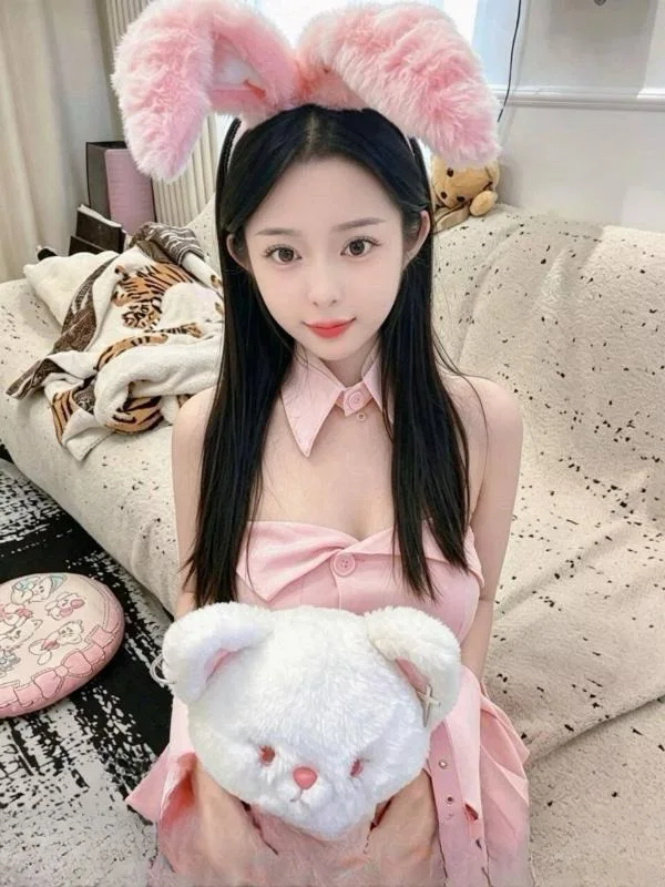 天然大胸颜值小妹 图 2