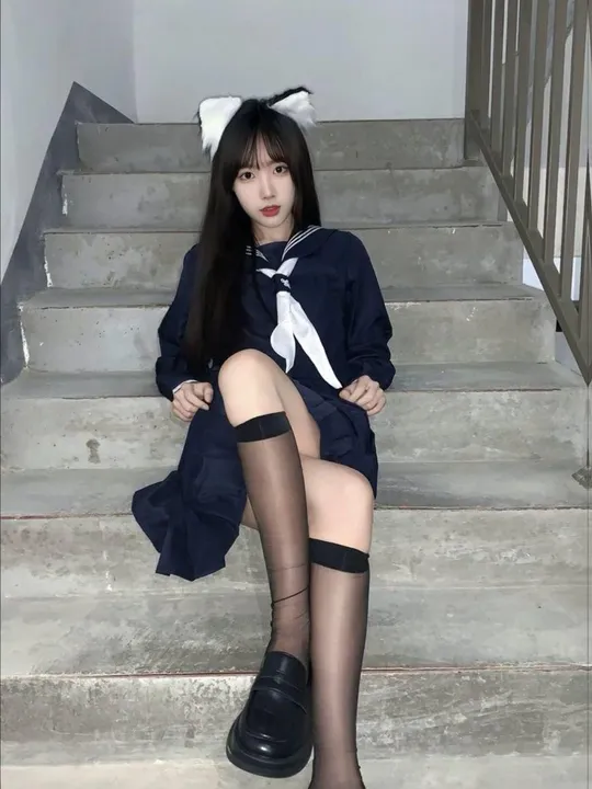 性感00后嫩妹
