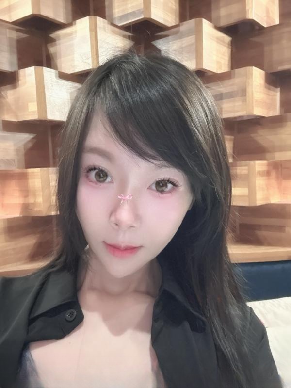 小店温柔反差少妇