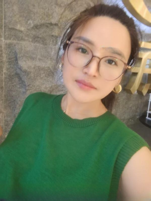 钟楼老板娘 图 3
