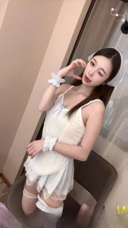 娇小呆呆萌
