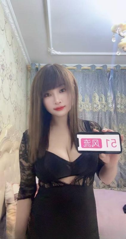 丰乳肥臀少妇娜娜 图 4