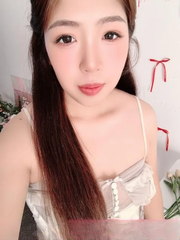 温温柔柔的美胸少妇 图 2