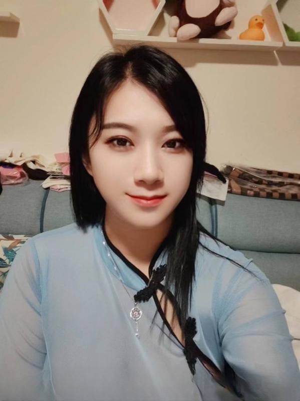 巨乳潼潼