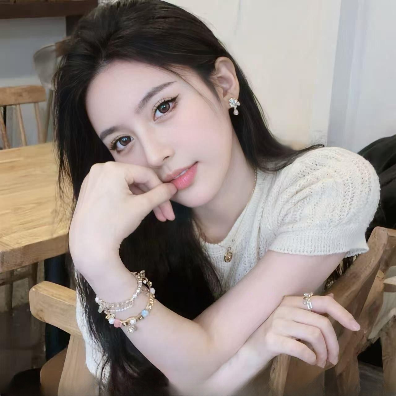 纯天然校花 图 2