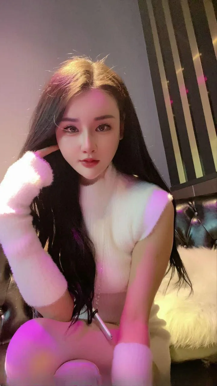 性感少妇不偷钟