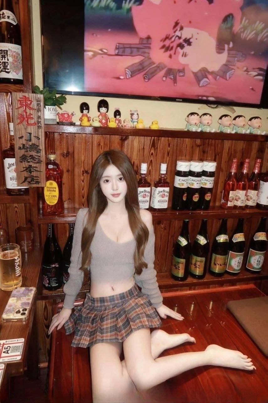 肤白臀翘气质御姐 图 2