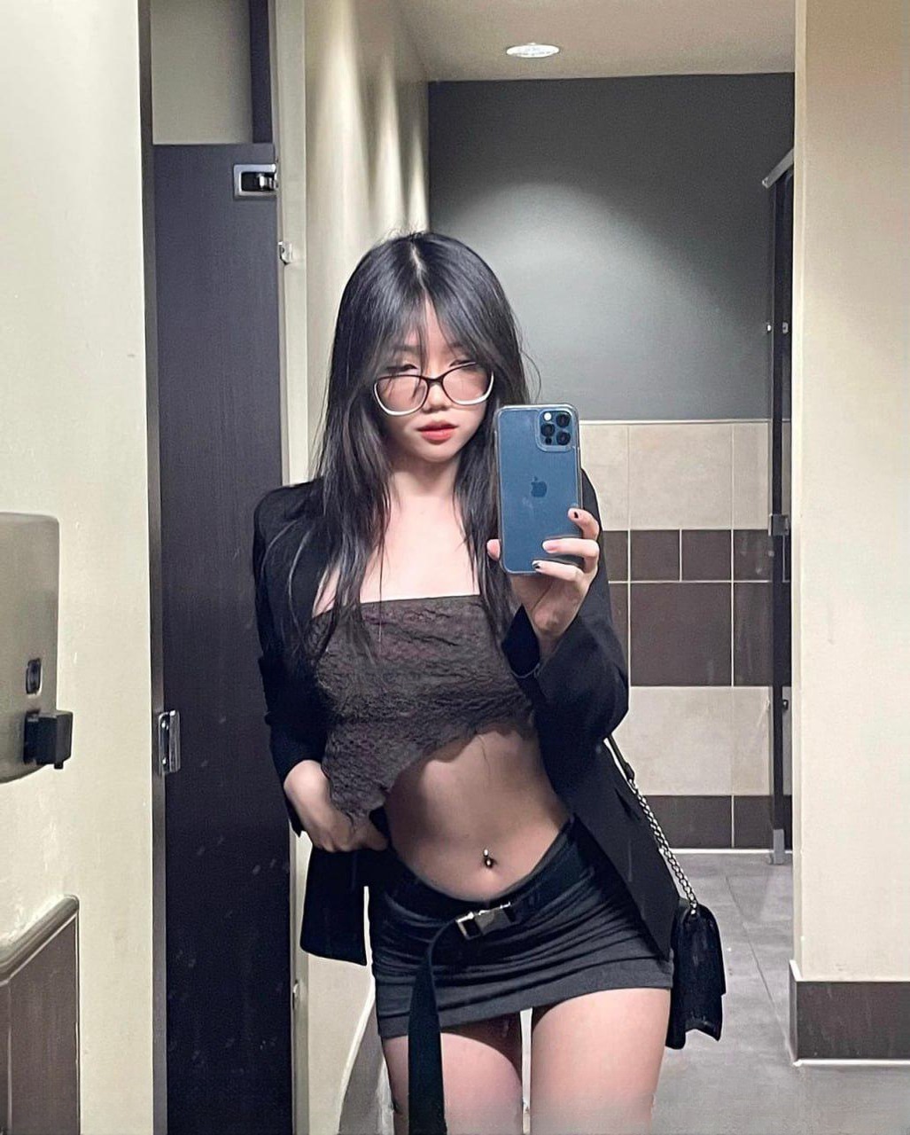 嫩肉眼镜娘小田 图 3