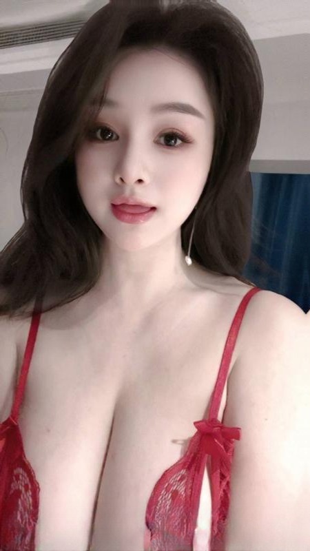 二刷武侯巨乳少妇伊娃 图 3