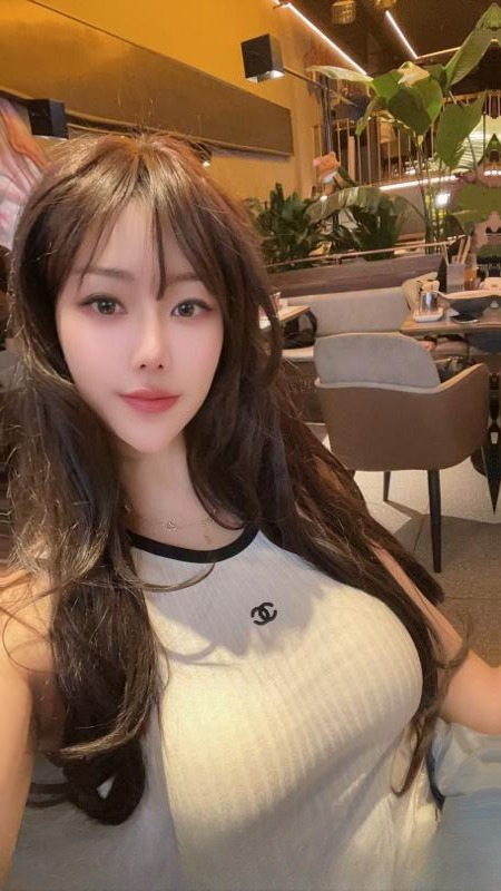 三刷风骚气质御姐 图 3