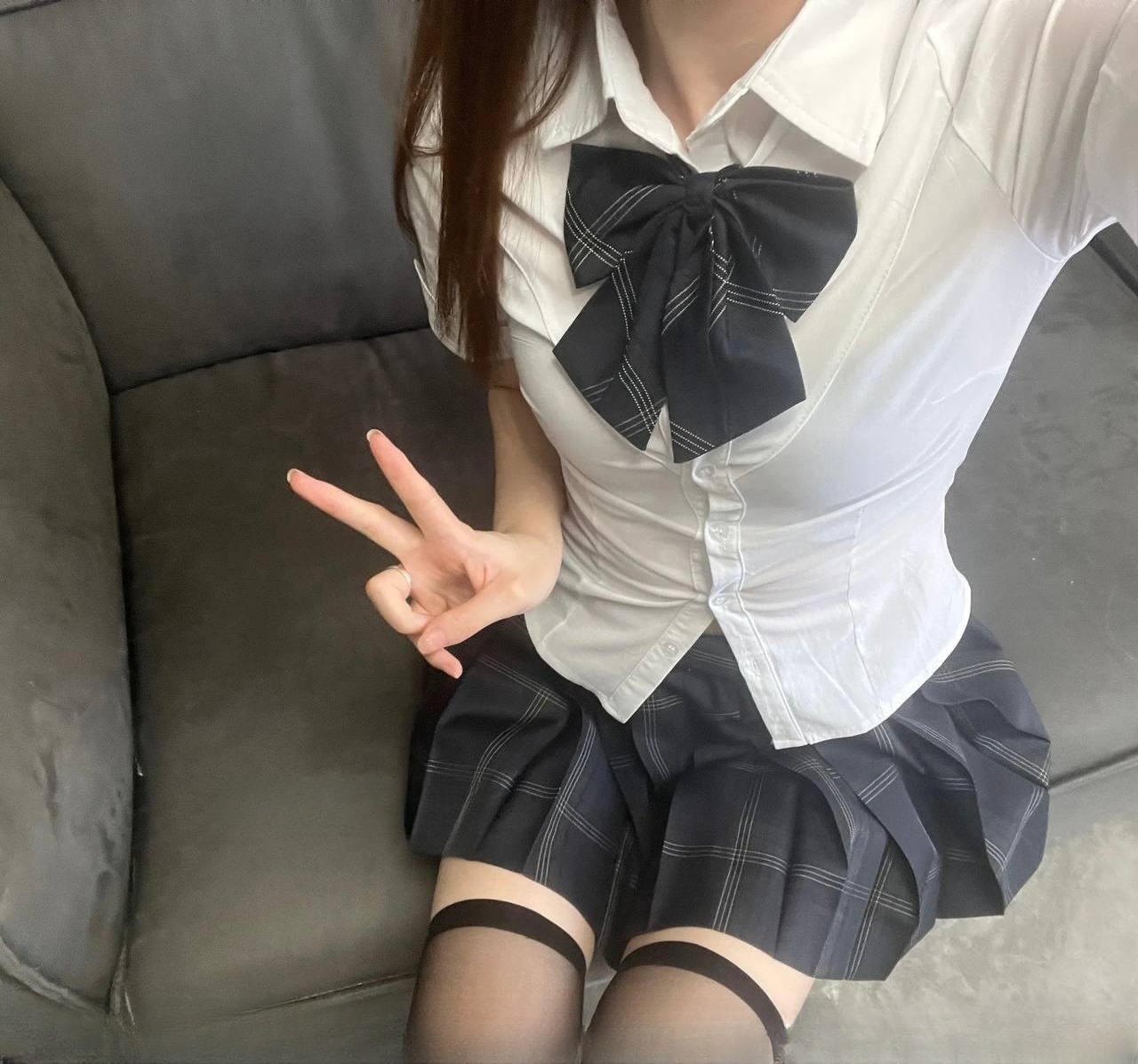 高颜值气质骚女口活一流 图 2